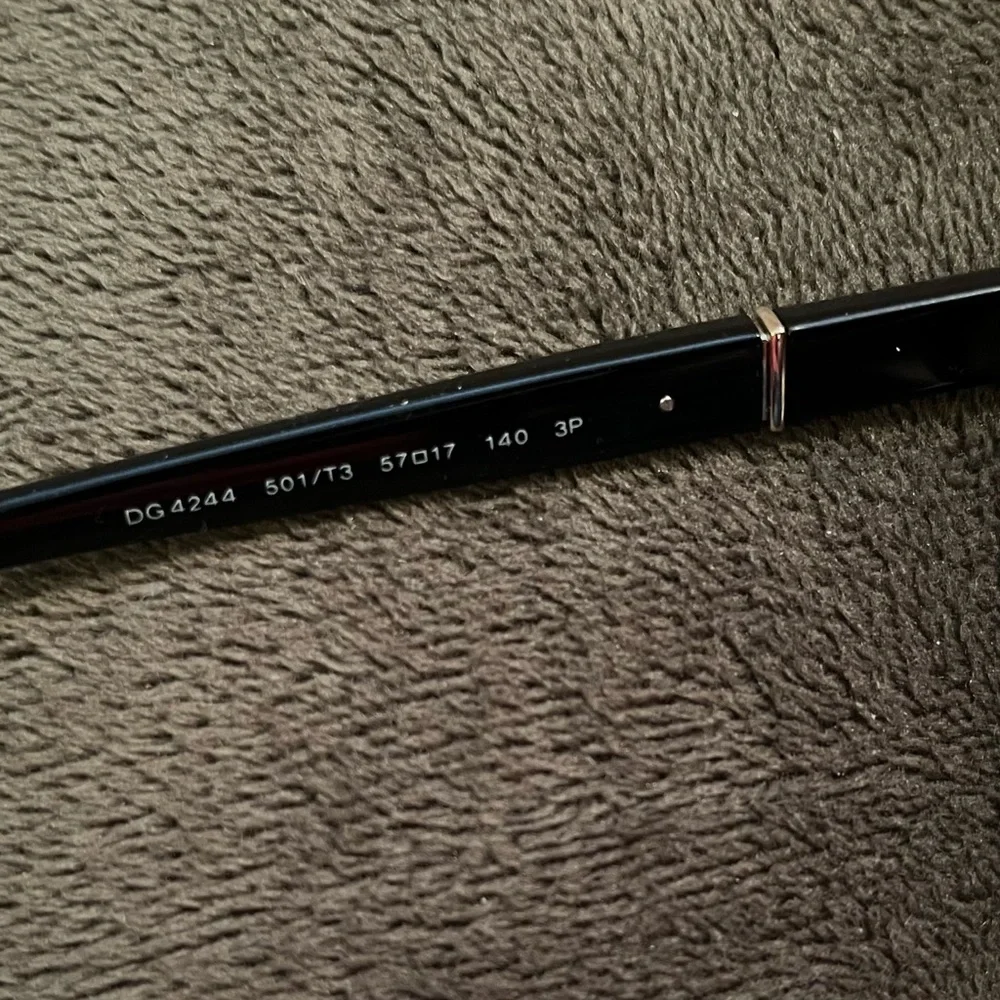 Dolce & Gabbana polarized black sunglasses style 4244 - Picture 4 of 9